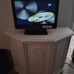 TV AND STAND 