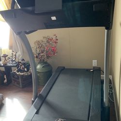Nordic Track X9i Incline Treadmill 