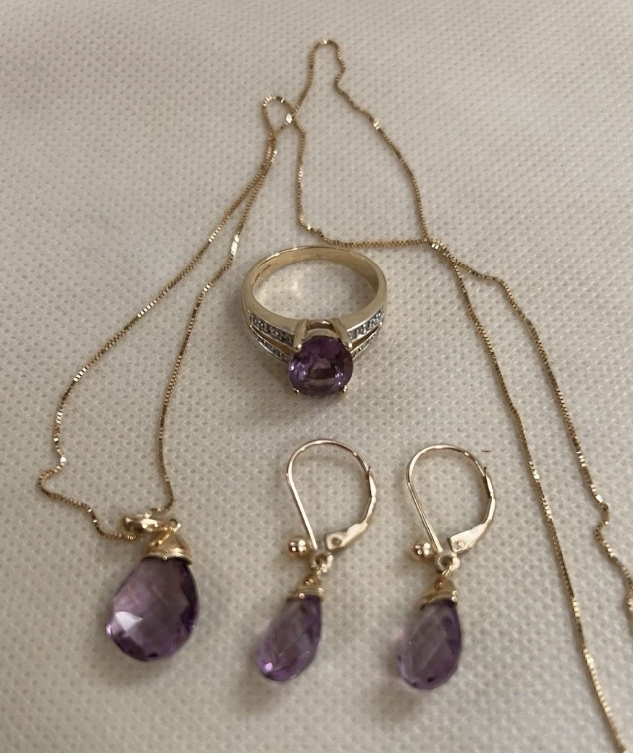 (4) PCS. GORGEOUS 10k GOLD & AMETHYST JEWELRY, 8.5 Grams Total Weight.
