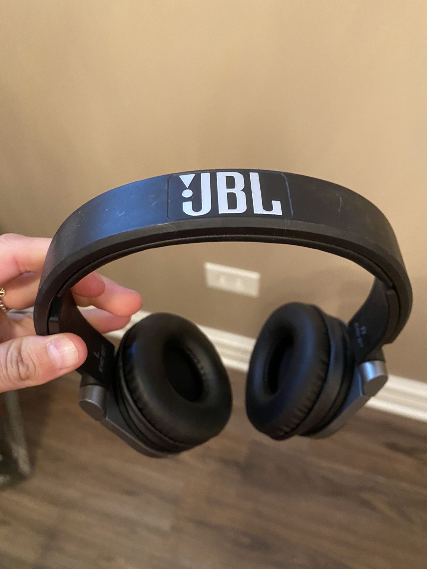 JBL wireless headphones