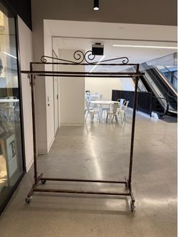 Cobblestone rolling Rack