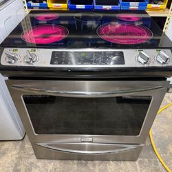 Frigidaire SS Slide Electric Stove. 100% FULLY WORKING!