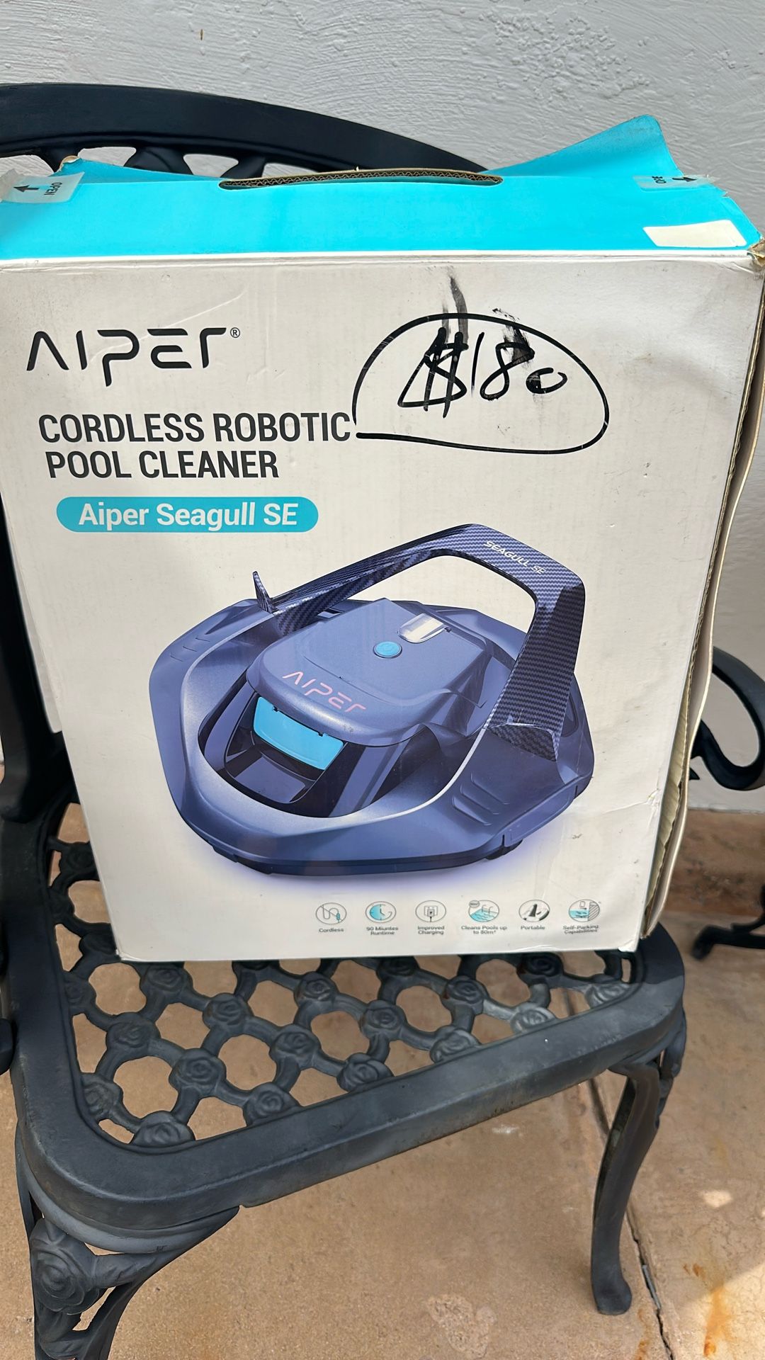 Pool Vacuum/ AIPER