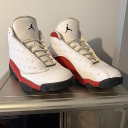 Jordan 13 Size 11 (normal Wear)
