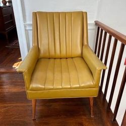 Beautiful Mid Century Modern leather Chair - $500