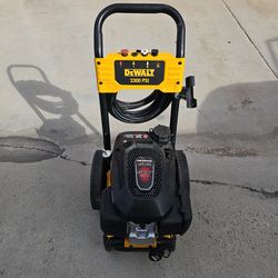 DeWalt 3300 PSI Pressure Washer