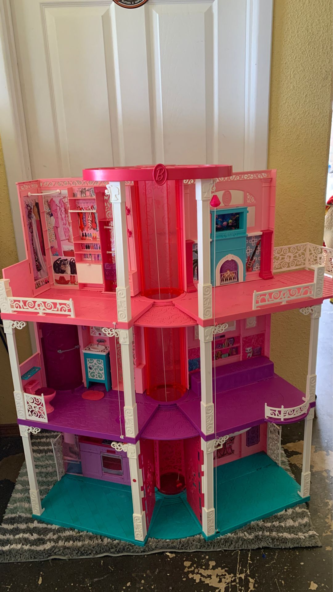 Barbie Dream House (discontinued)