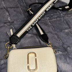 The Marc Jacob’s Crossbody 