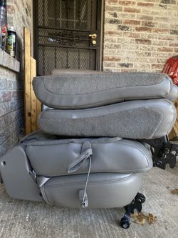 2004 gmc Denali 3rd row seats 