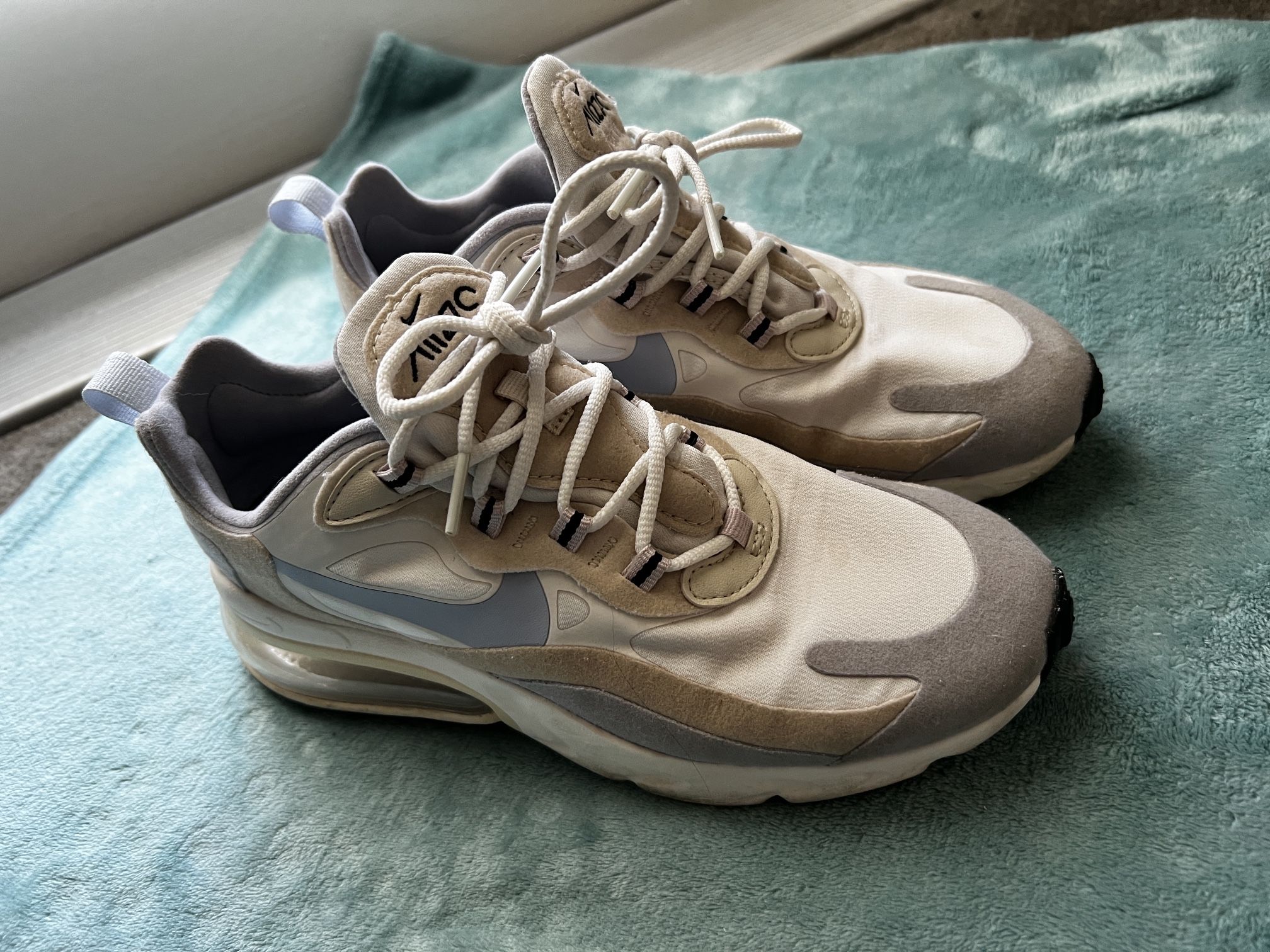 Nike Air Max 270 React