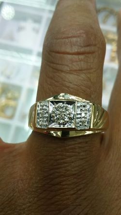 10k gold diamond ring 4.1 grams .35