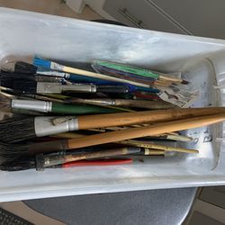 Assorted Artists Paintbrushes 
