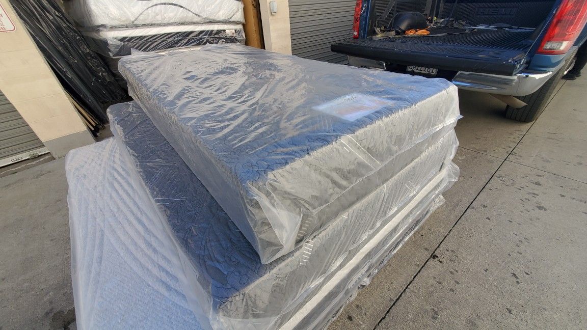 Mattress 39x80x10 Memory Foam For Trucks Cascadia