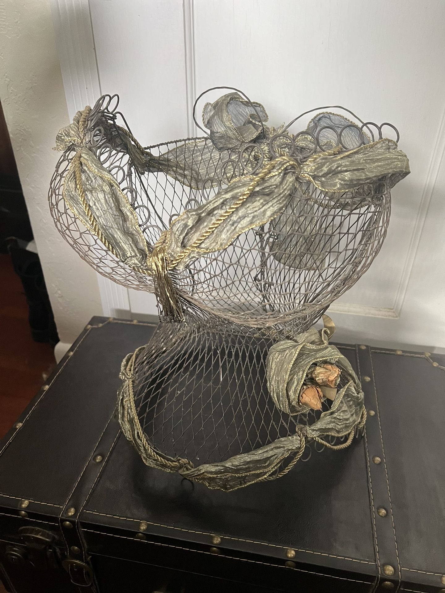 Vintage Wire Form Bust