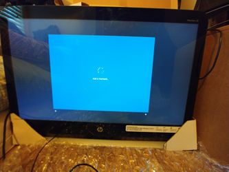 HP Pavilion 23-p017c 23" 1920 x 1080 pixels Touchscreen 4th gen Intel® Core™ i5 6 GB RAM 1000 GB Disk All-in-One PC