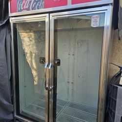 True GDM-43-LD Commercial Glass Door Refrigerator