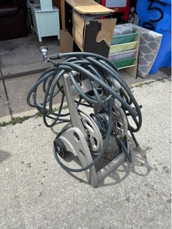 HOSEMOBILE Garden Hose Reel with Sprayer