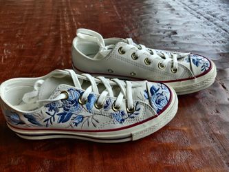 Converse Womens Chuck 70 Ox Parkway Floral Embroidery Leather 561659C Size 5