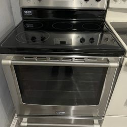 Maytag stove Electric stainless Steel 