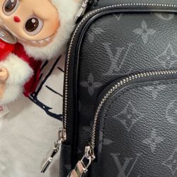 Louis Vuitton Avenue Slingbag PM Monogram Eclipse