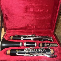 Used Buffet Crampon E11 Clarinet 