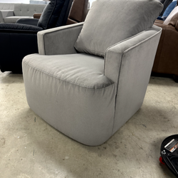 La-Z-Boy Maeve Swivel Gliding Chair - Delivery and Financing Available!