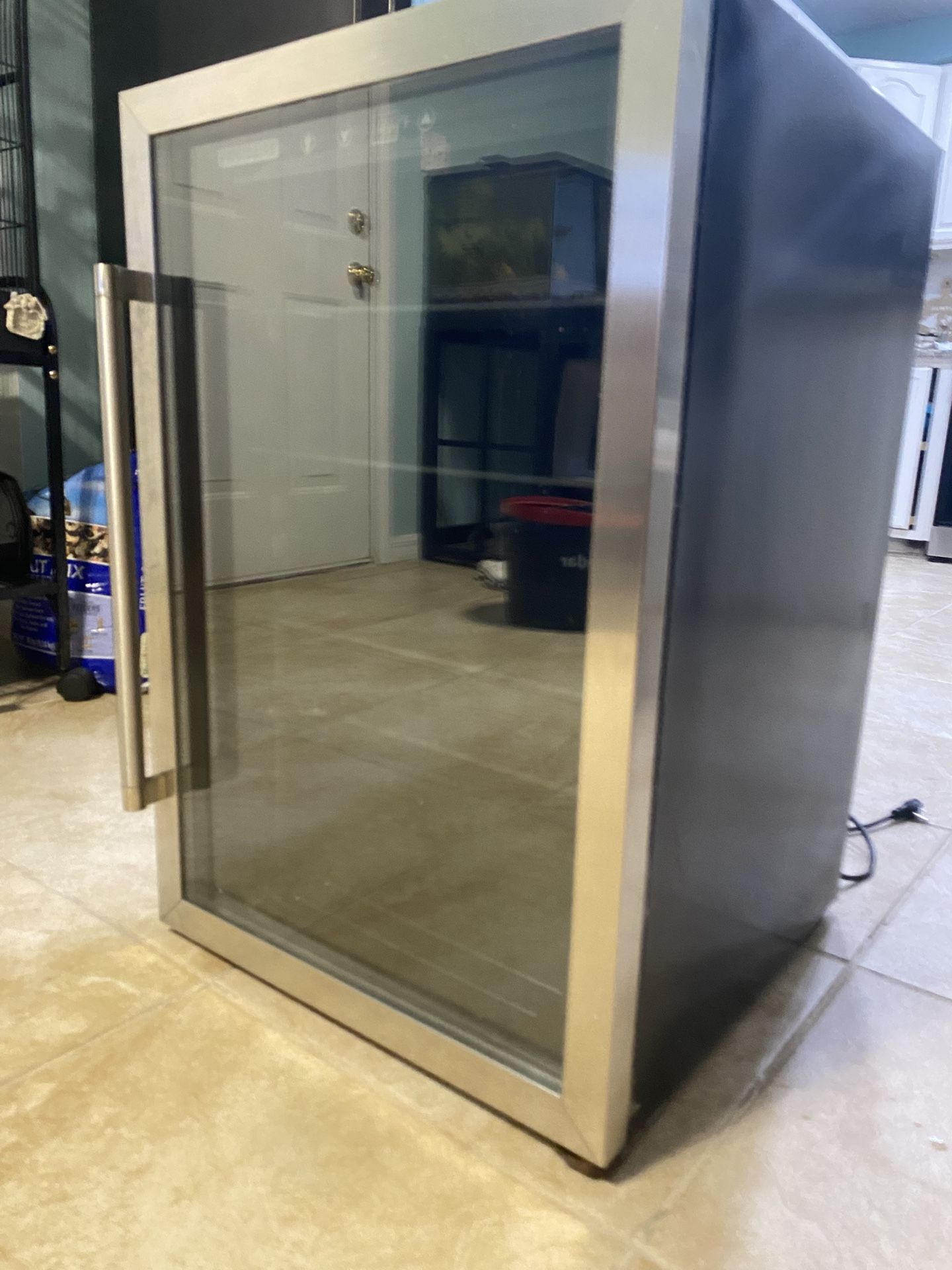Frigidaire Stainless Steel Mini Fridge / Beverage Cooler