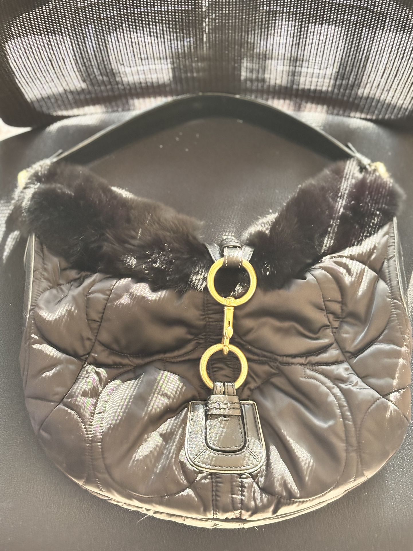 Coach SoHo Rabbit Fur Ski Hobo purse Bag Black In Excellent Condition Pre Owned