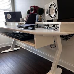 Oxford Studio Desk