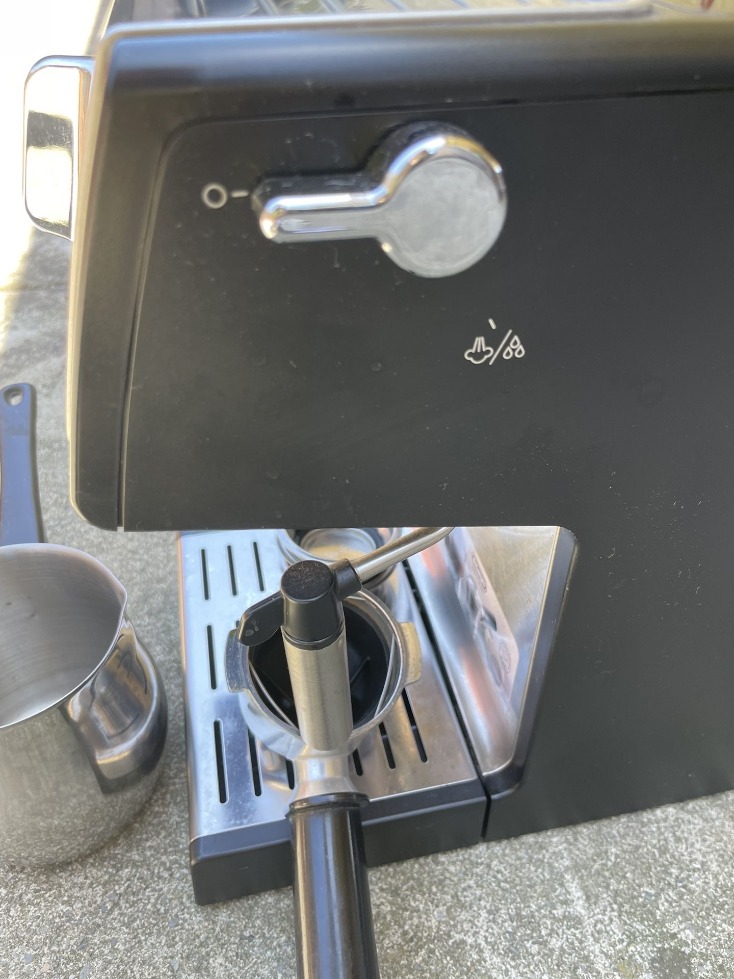 De'Longhi ECP3420 Bar Pump Espresso and Cappuccino Machine for Sale in