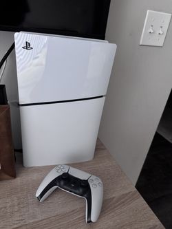 PlayStation 5 (PS5) Disc Version 1000 TB 1 Remote All Cables And 5 Games