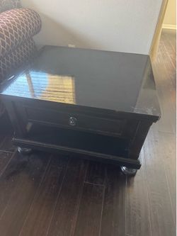 Ashley Living Room Porter Coffee Table with Lift Top T697-0