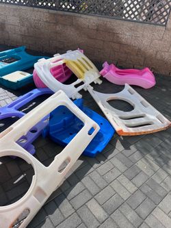Kids play structure