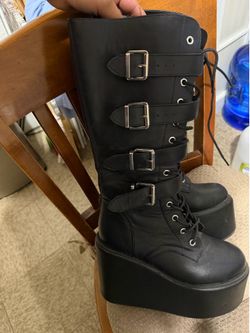 black hot topic platform boots, size 7 woman’s