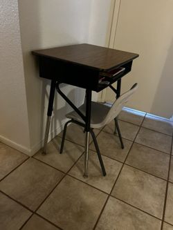 Small School Desk And Chair