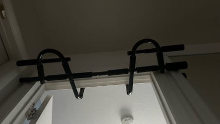 Pull Up Bar