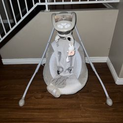 Ingenuity InLighten Cradling Swing, Twinkle Tails 