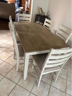 Farm house / Rustic Dining Table