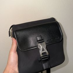Armani Exchange Black Leather Crossbody Bag – Sleek Designer Style