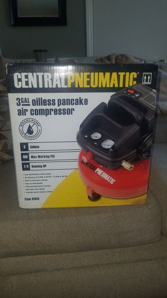 CENTAL PNEUMATIC 3 GALLON AIR COMPRESSOR