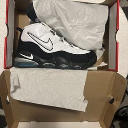 Nike Uptempo Size 9.5 (new) Never Worn 
