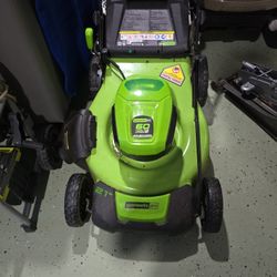 Battery Powered Lawn Mover