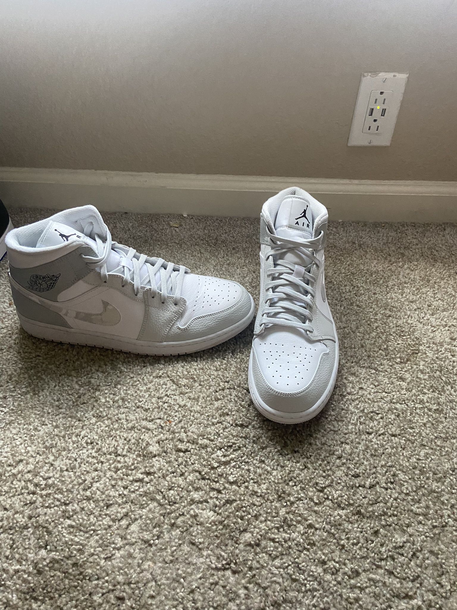 Jordan 1 Mid Grey Camo