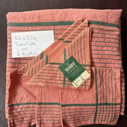 Table Cloth & 6 Napkins 52x52 $10