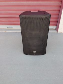 Mackie thumps 12” speaker