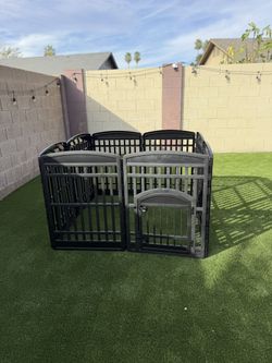 8 Panel 34” Plastic Pet Play Pen (35th Ave & Bell Rd)