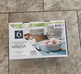 New Mikasa Stoneware Bowls