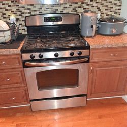 Gas Stove 4 Years Old 