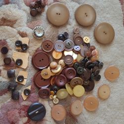 90 ÷ Vintage Brown  and Tan  BUTTONS