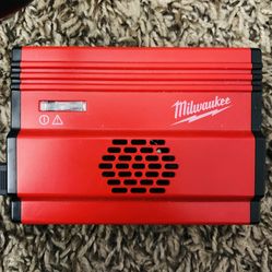 Milwaukee Inverter 